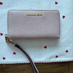 Michael Kors Blush Leather Wristlet
